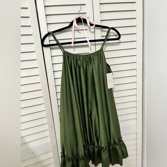 Dresses | Izzy Emerald Green Flowy Satin Dress | Poshmark